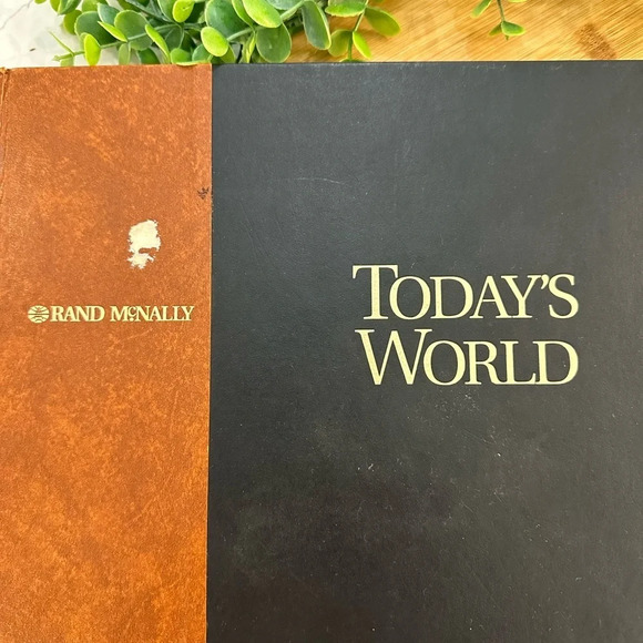 Rand  McNally Todays World Atlas Map World Hardcover EUC Cartographer - Picture 2 of 10